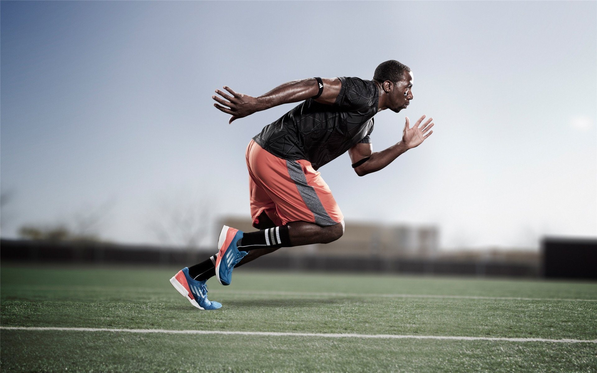 MILAN SPORTS-每一次拼尽全力都值得喝彩，每一次拼搏都是挑战自我